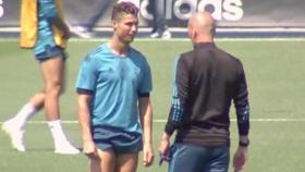 Cristiano Ronaldo y Zidane durante el entrenamiento