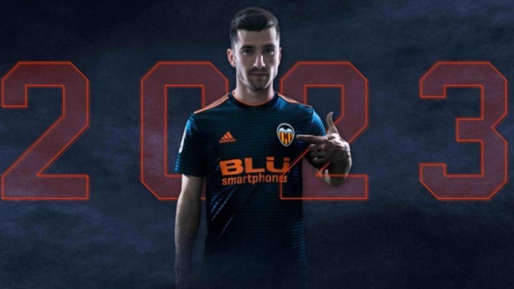 Gaya renueva con el Valencia hasta 2023. Foto: valenciacf.com