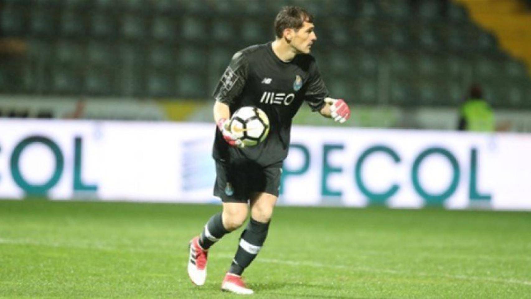 Casillas en un partido con el Oporto. Foto: fcporto.pt