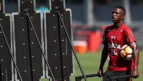 Vinicius durante un entrenamiento del Flamengo. Foto: Twitter (@Flamengo).