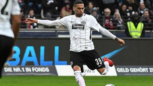 Omar Mascarell, con el Eintracht. Foto. eintracht.de