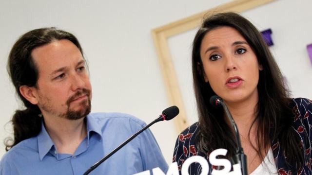 Pablo Iglesias e Irene Montero convocando la consulta a las bases de Podemos.