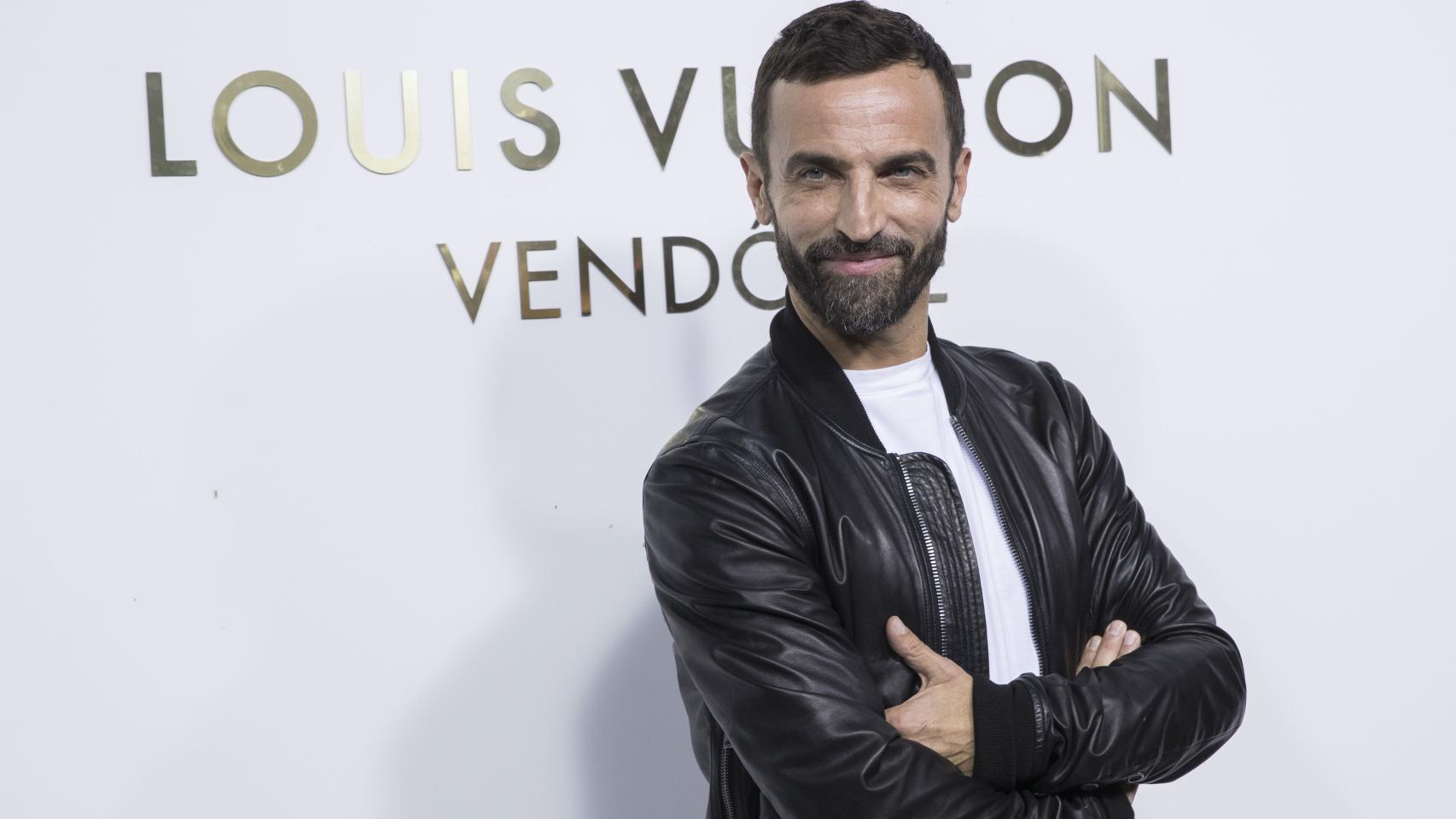 Louis Vuitton en un photocall de la marca.