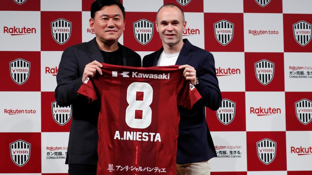 Andrés Iniesta desembarca en Japón.