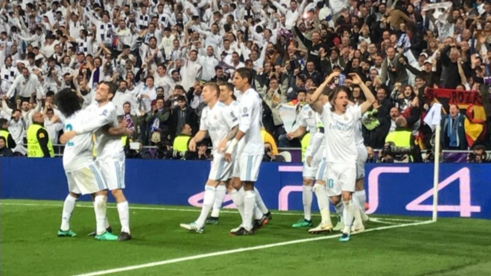 Los jugadores del Real Madrid celebrando un gol en el Santiago Bernabéu