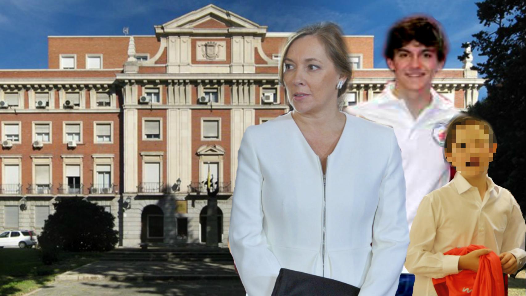 'Viri', Mariano Jr. y Juan, la familia Rajoy en un montaje frente a Moncloa.