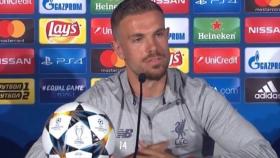 Henderson, en rueda de prensa