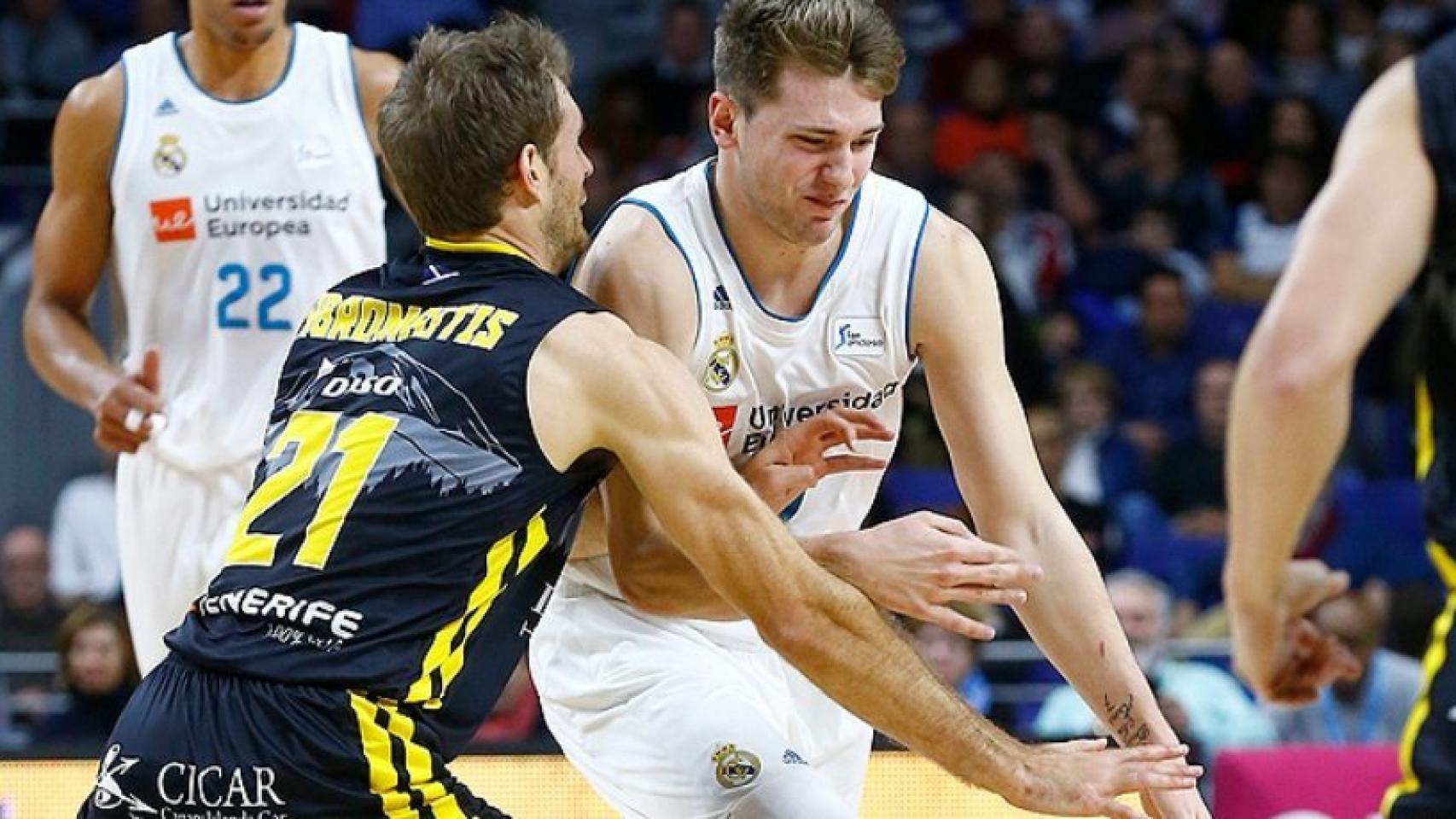 Doncic ante Iberostar Tenerife. Foto: acb.com