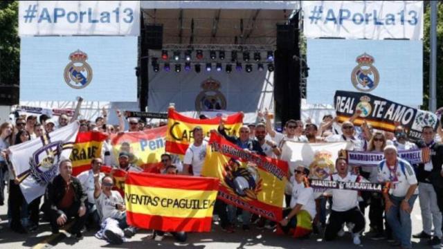 Aficionados del Real Madrid en la Fane Zone de Kiev