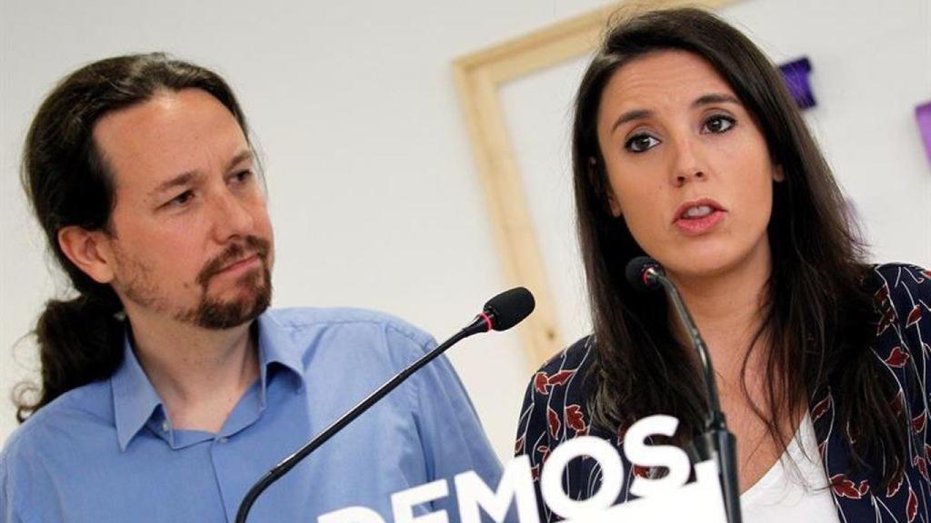 Iglesias y Montero, dando explicaciones ante la consulta a la militancia de Podemos por su chalet.