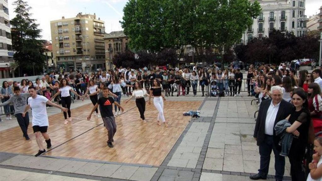 zamora encuentro joven la marina