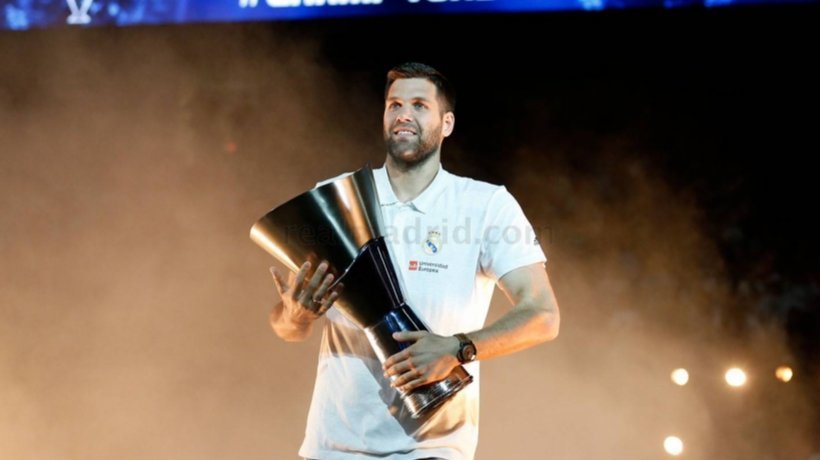 El homenaje del Santiago Bernabéu al Real Madrid de Baloncesto