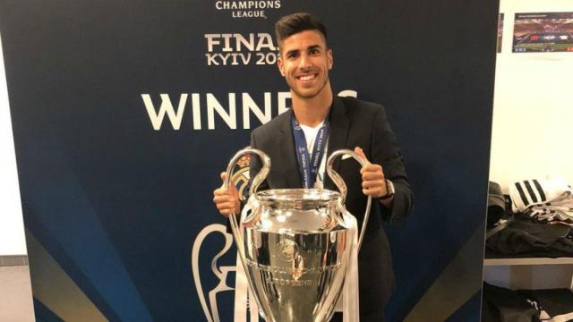 Asensio con la Champions. Foto: Twitter (@marcoasensio10)