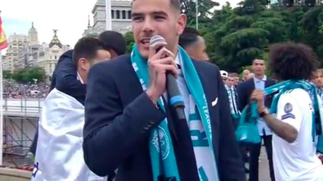 Mensaje de Theo Hernández al Atlético de Madrid en Cibeles