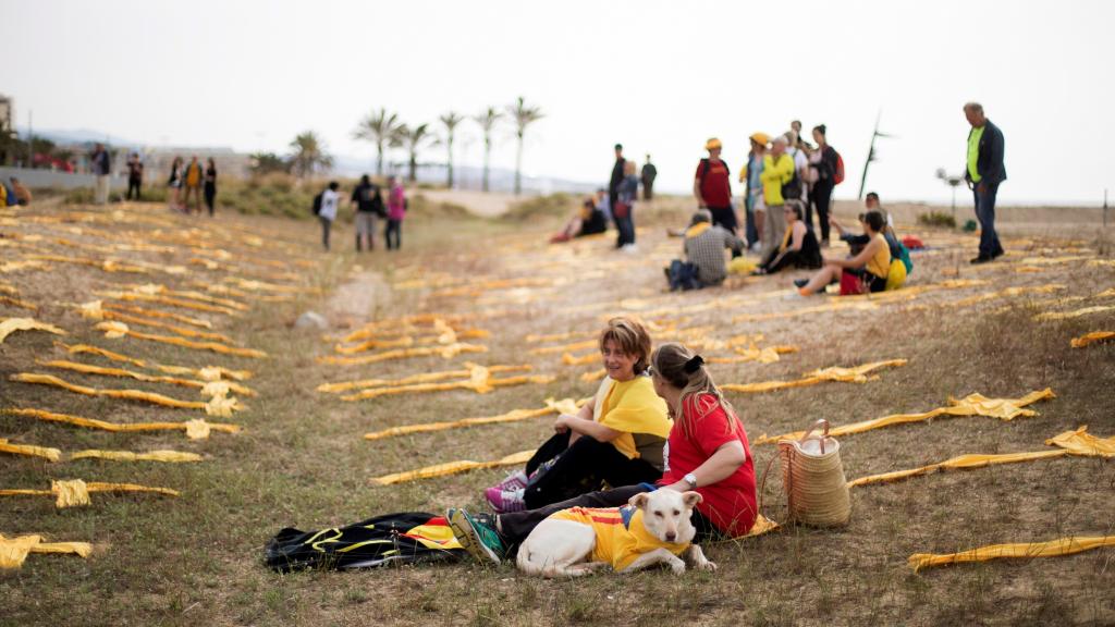 Así dejaron la playa de Mataró los independentistas