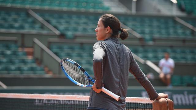 Muguruza, durante un entrenamiento en Roland Garros.