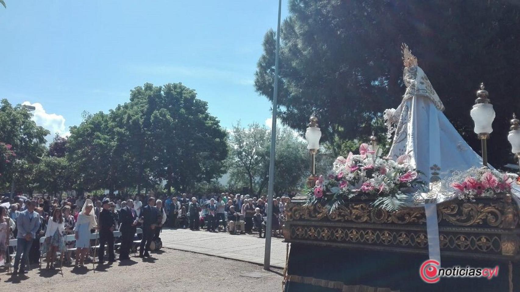 virgen tejares 16