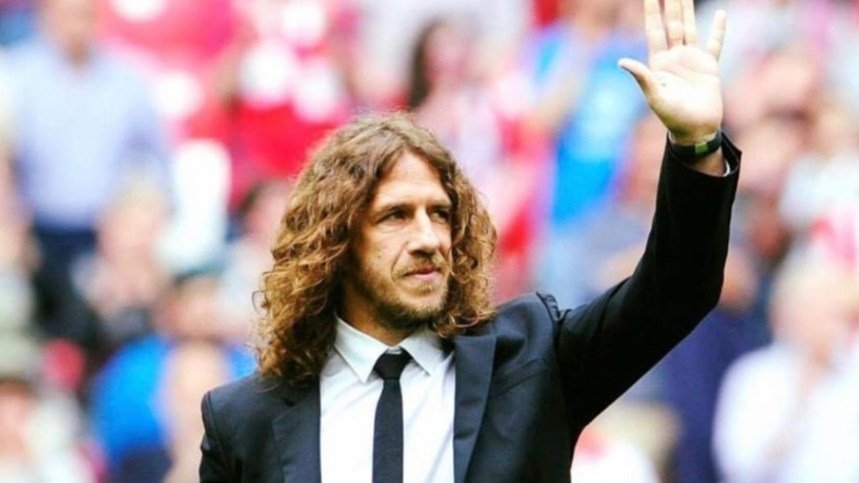 Carles Puyol saluda a la afición. Foto: Instagram (@carles5puyol)