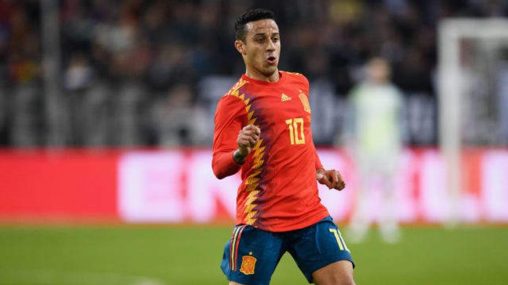 Thiago, durante un partido con la selección.