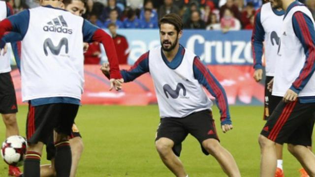 Isco, en el entrenamiento de la Selección en La Rosaleda. Foto: sefutbol.com