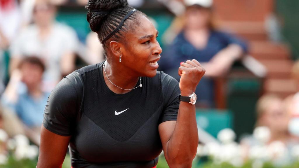 Serena, celebrando un punto en Roland Garros.