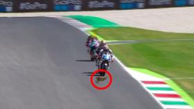 Momento en el que Jorge Martín libra al conejo en Mugello.