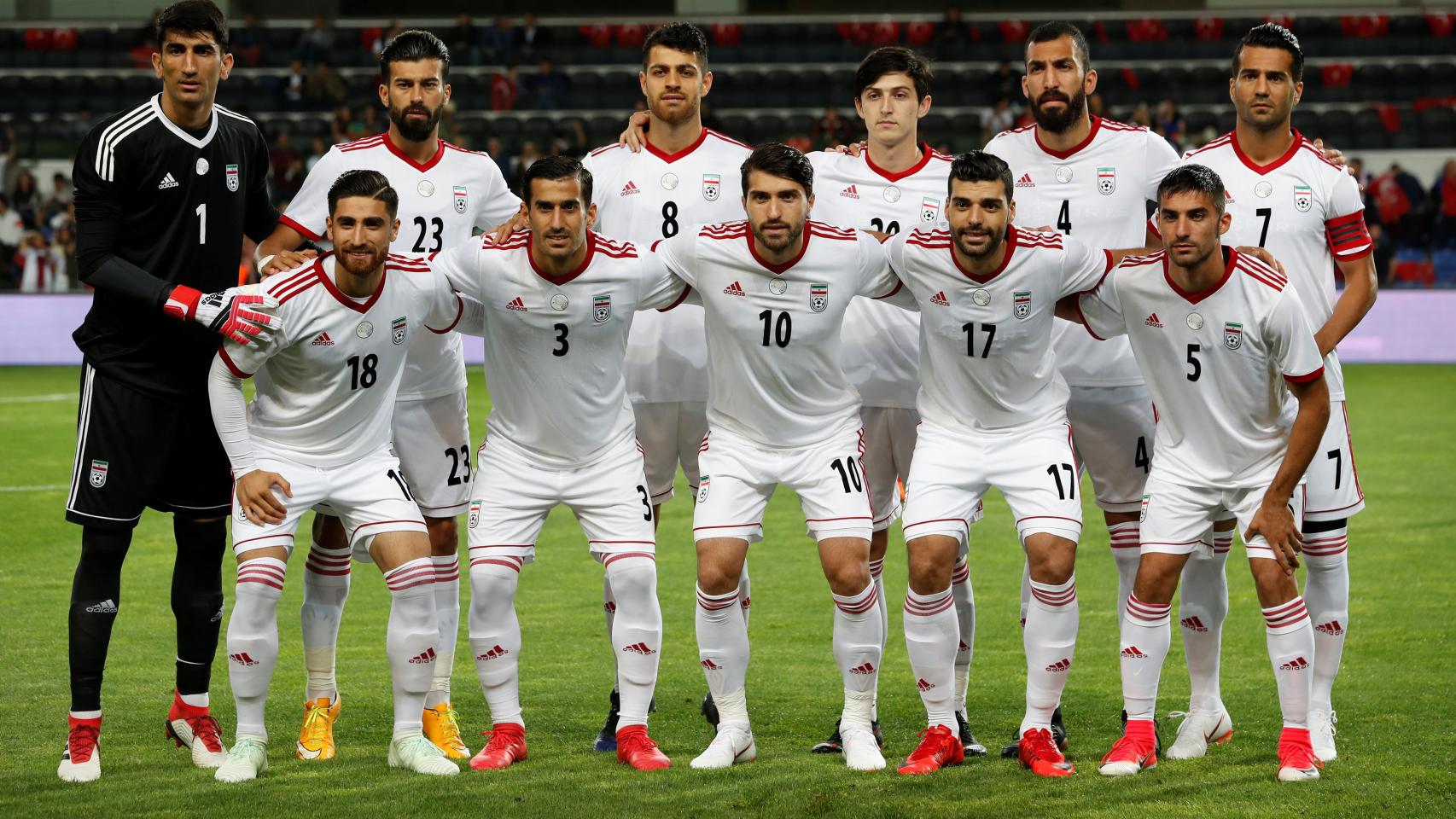 Irán, con camisetas de Adidas y zapatillas de Nike, en un encuentro reciente.