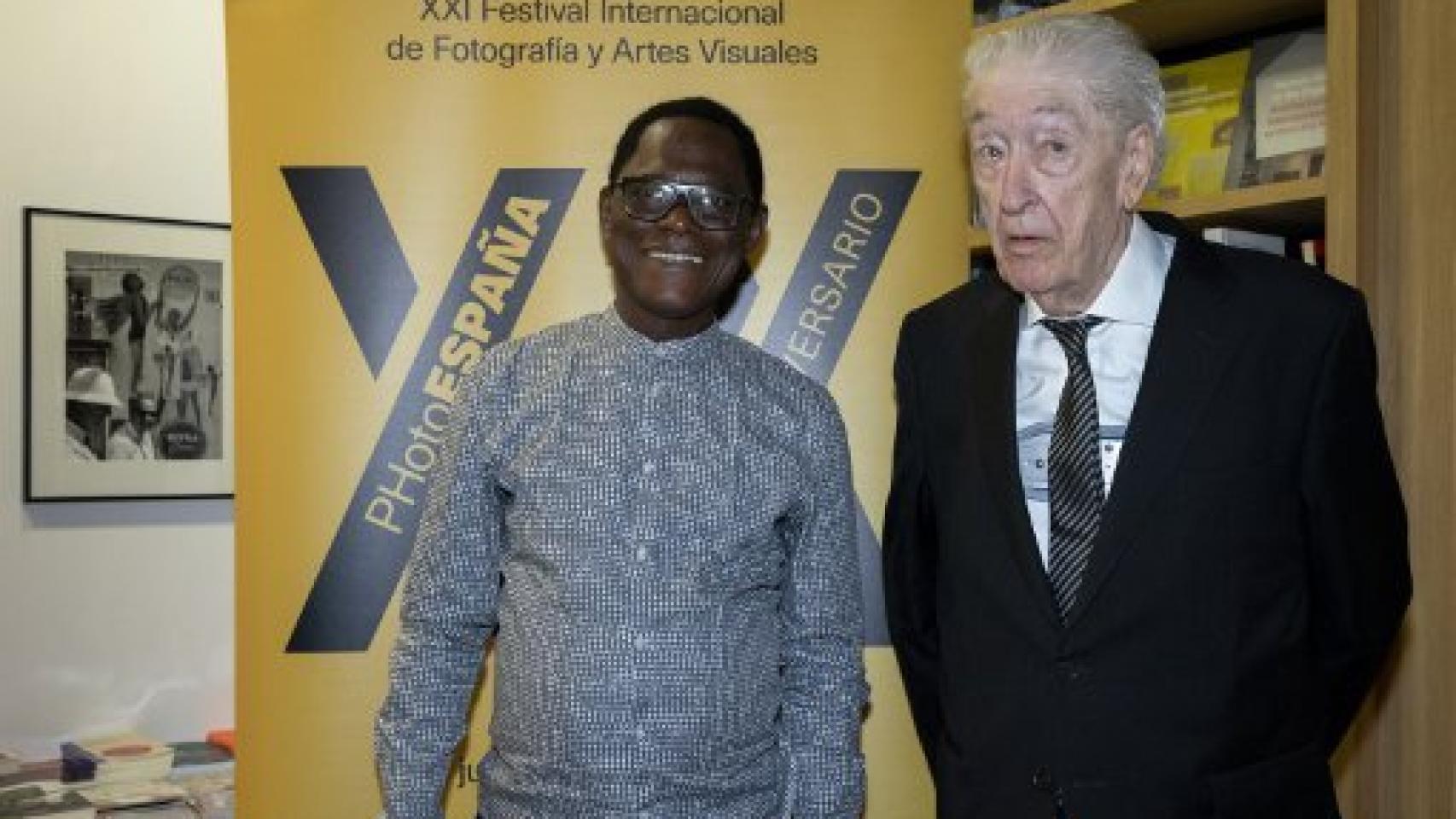 Image: Samuel Fosso y Leopoldo Zugaza, premios PHotoEspaña y Bartolomé Ros