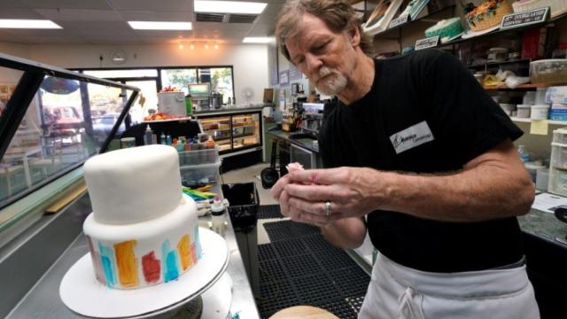 Jack Philips en su pasteleria de Lakewood, Colorado