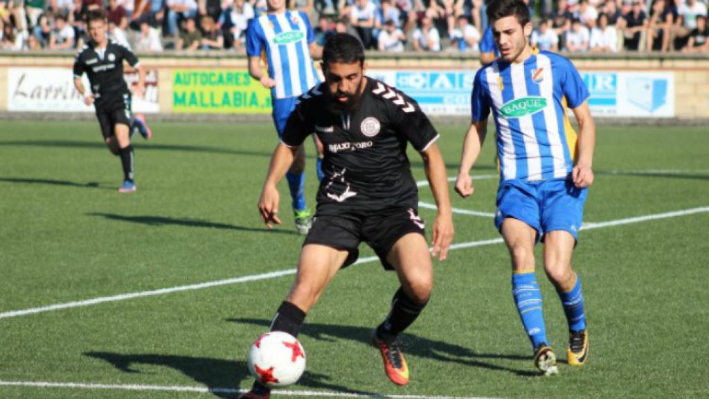 Carlos Bravo en el partido de ida contra la Cultural de Durango. Foto: Alfonso Fernández (UB Conquense)