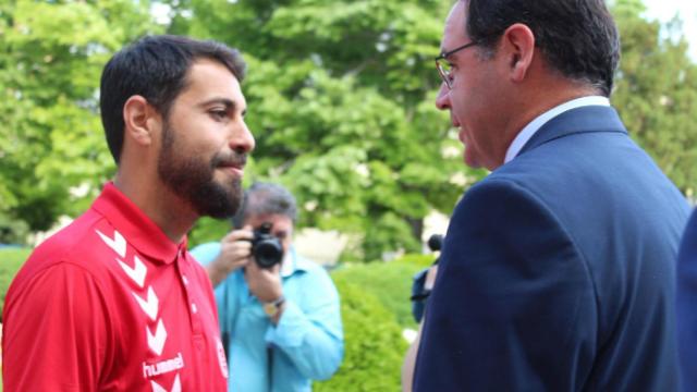 Ayllón junto a Benjamín Prieto en la recepción que tuvo lugar en la Diputación de Cuenca con motivo del ascenso