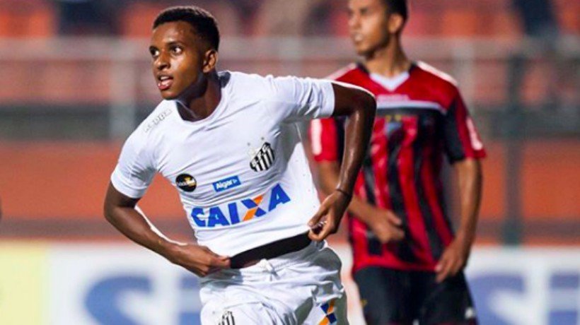 Rodrygo celebra un gol con el Santos. Foto Instagram (@rodrygogoes)