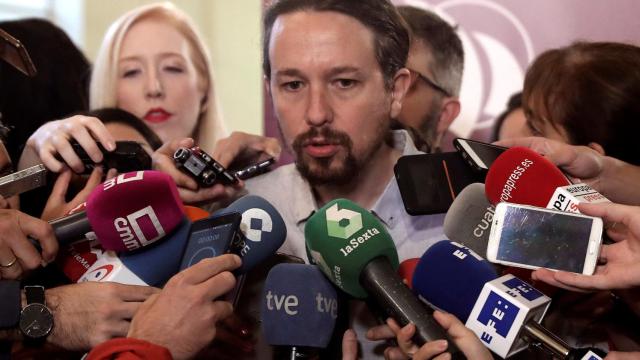 El líder de Podemos, Pablo Iglesias, en declaraciones a los medios.