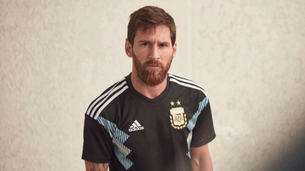 Messi posando con la selección de Argentina. Foto: Twitter (@Argentina).