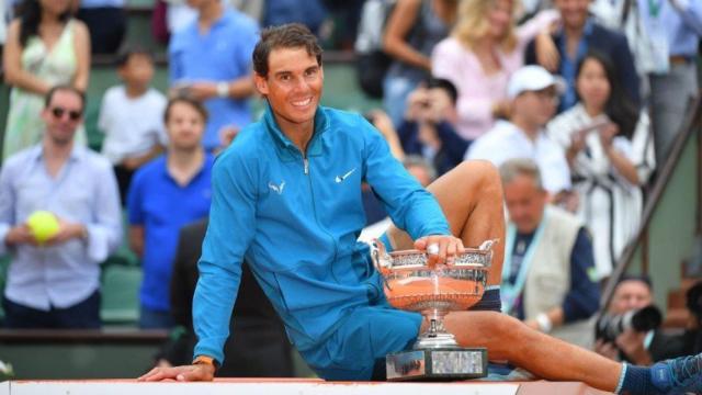 Rafa Nadal posa después de ganar Roland Garros. Foto: Twitter (@rolandgarros)