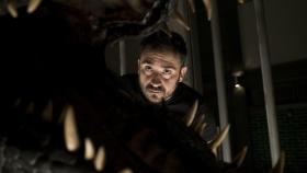 El director de Jurassic World: el reino caído durante el rodaje.