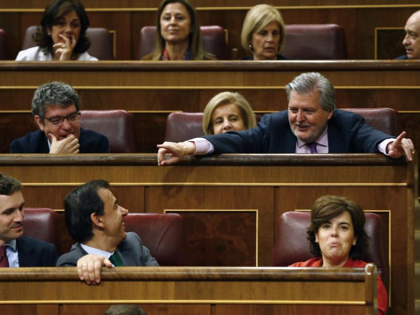 Algunos de los exministros sentados en sus nuevos escaños en el Congreso.