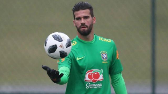 Alisson entrena con Brasil. Foto cbf.com.br