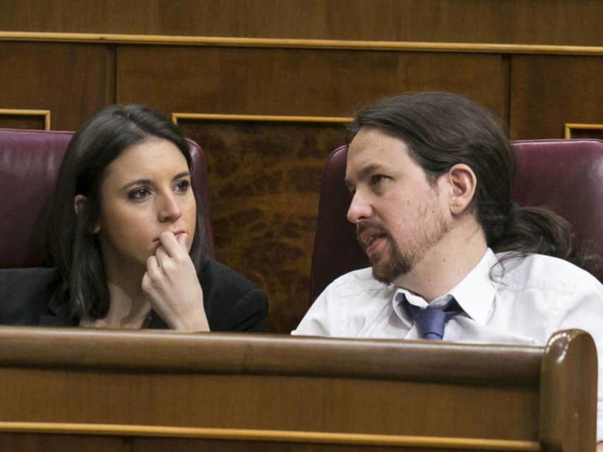 Irene Montero y Pablo Iglesias en el Congreso de los Diputados.