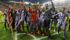 Los jugadores del Real Valladolid celebran su victoria en Soria.
