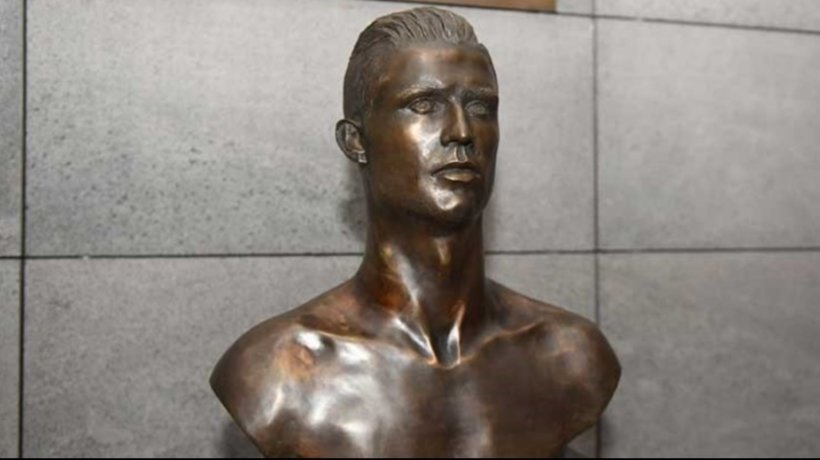 Nuevo busto de Cristiano Ronaldo. Foto:record.pt