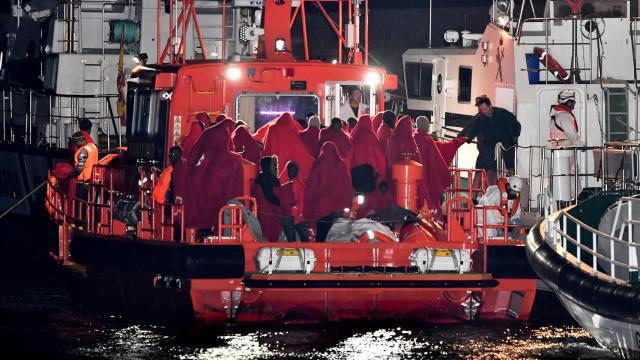 Rescae de uno de los barcos que llegaron a la cosa española.