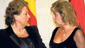 La exalcaldesa de Valencia, la difunta Rita Barberá, y la que durante 14 años fue concejal en sus sucesivos gobierno municipales, María José Alcón.