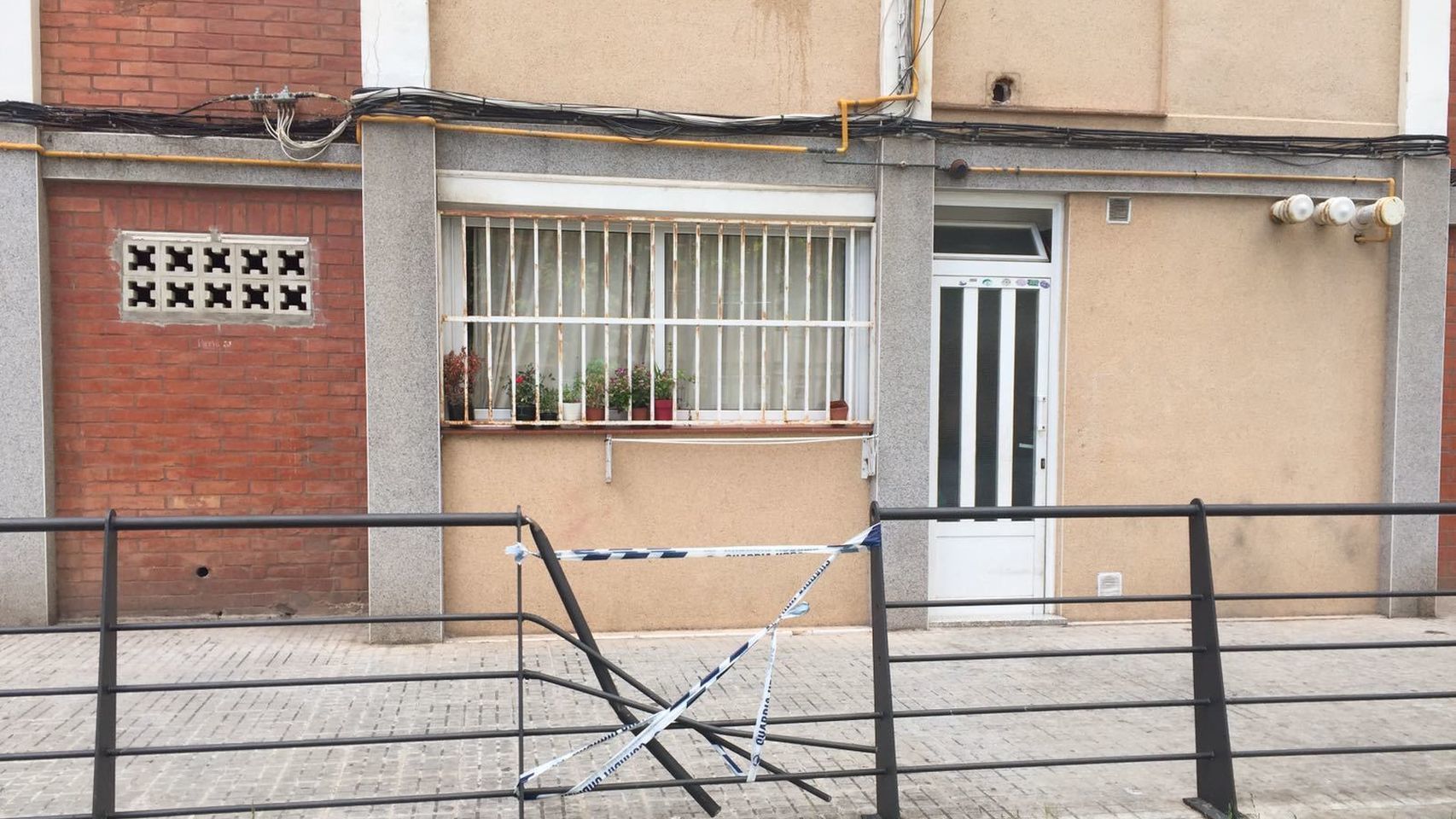 Fachada del edificio donde tuvo lugar el suicidio.