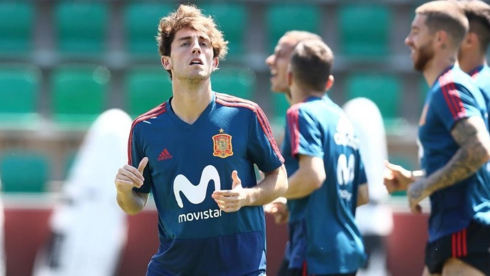 Odriozola durante un entrenamiento con España. Foto: Facebook (@sefutbol).