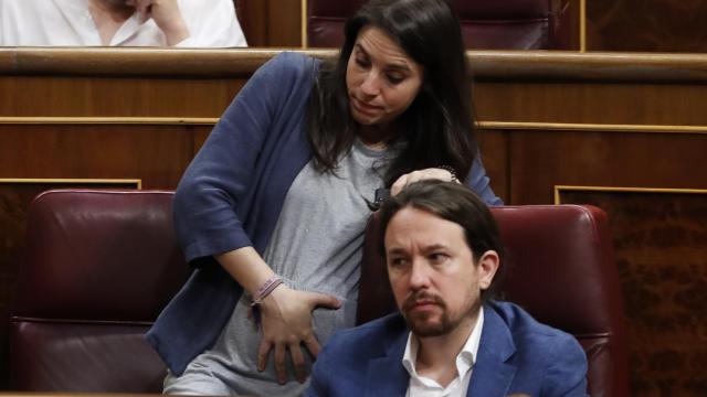 Irene Montero y Pablo Iglesias en el Congreso.