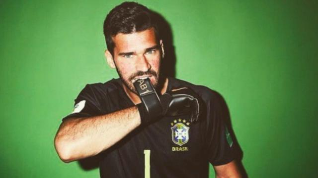 Alisson, con Brasil. Foto Instagram (@alissonbecker)