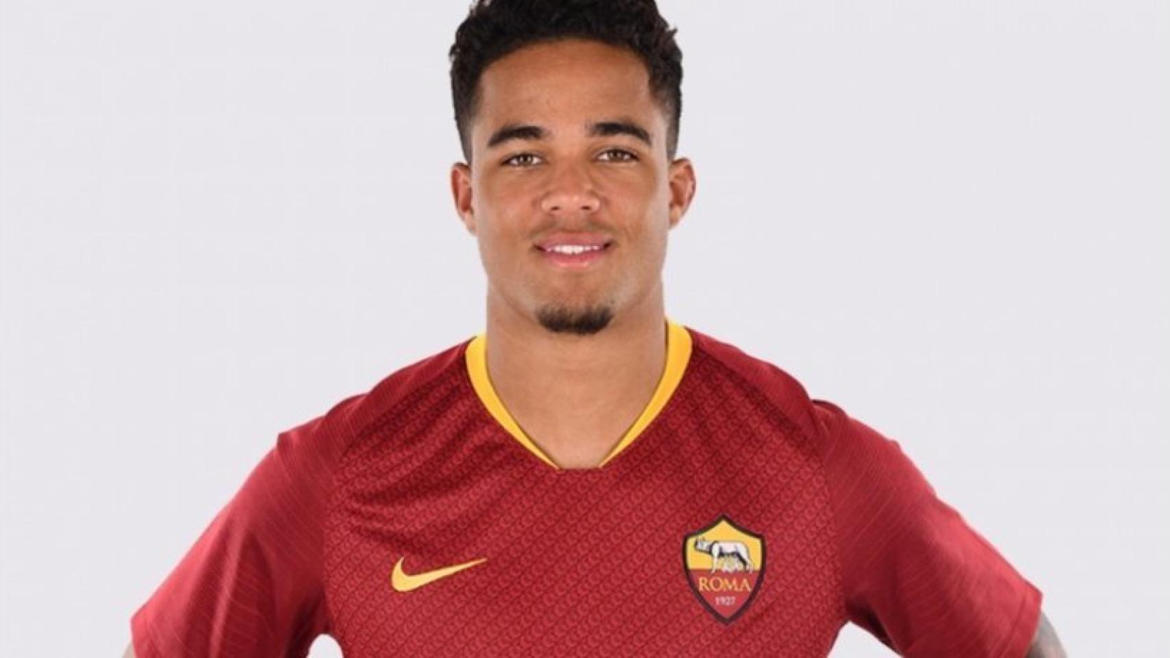 Kluivert ficha por la Roma. Foto: Twitter (@ASRomaEN)