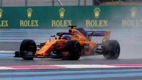 Fernando Alonso, durante entrenamientos del GP de Francia de F1.