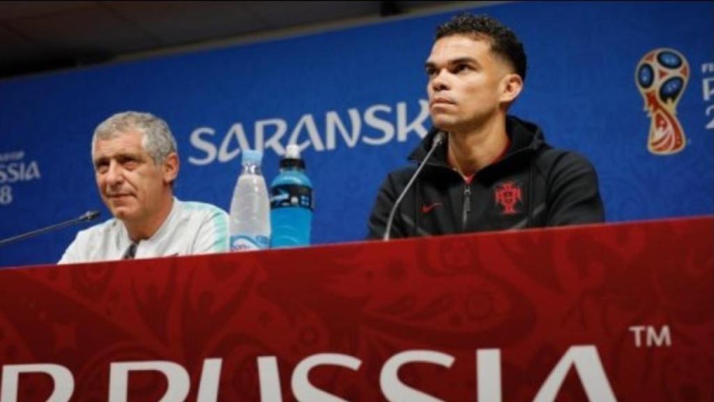 Pepe y Fernando Santos en rueda de prensa. Foto. fpf.pt